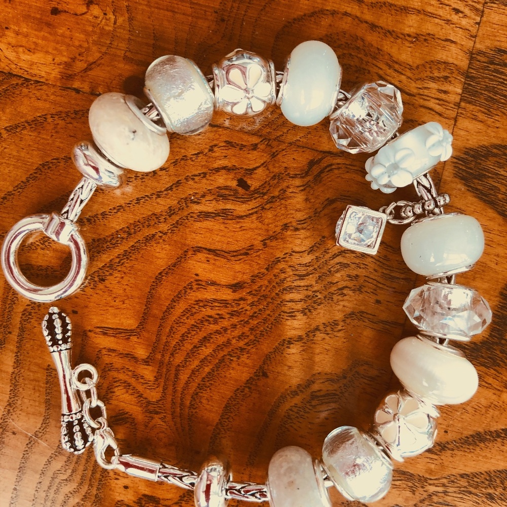 DaVinci white/crystal glass bead and charm silver-tone toggle closure bracelet.
